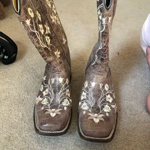 Corral boots
